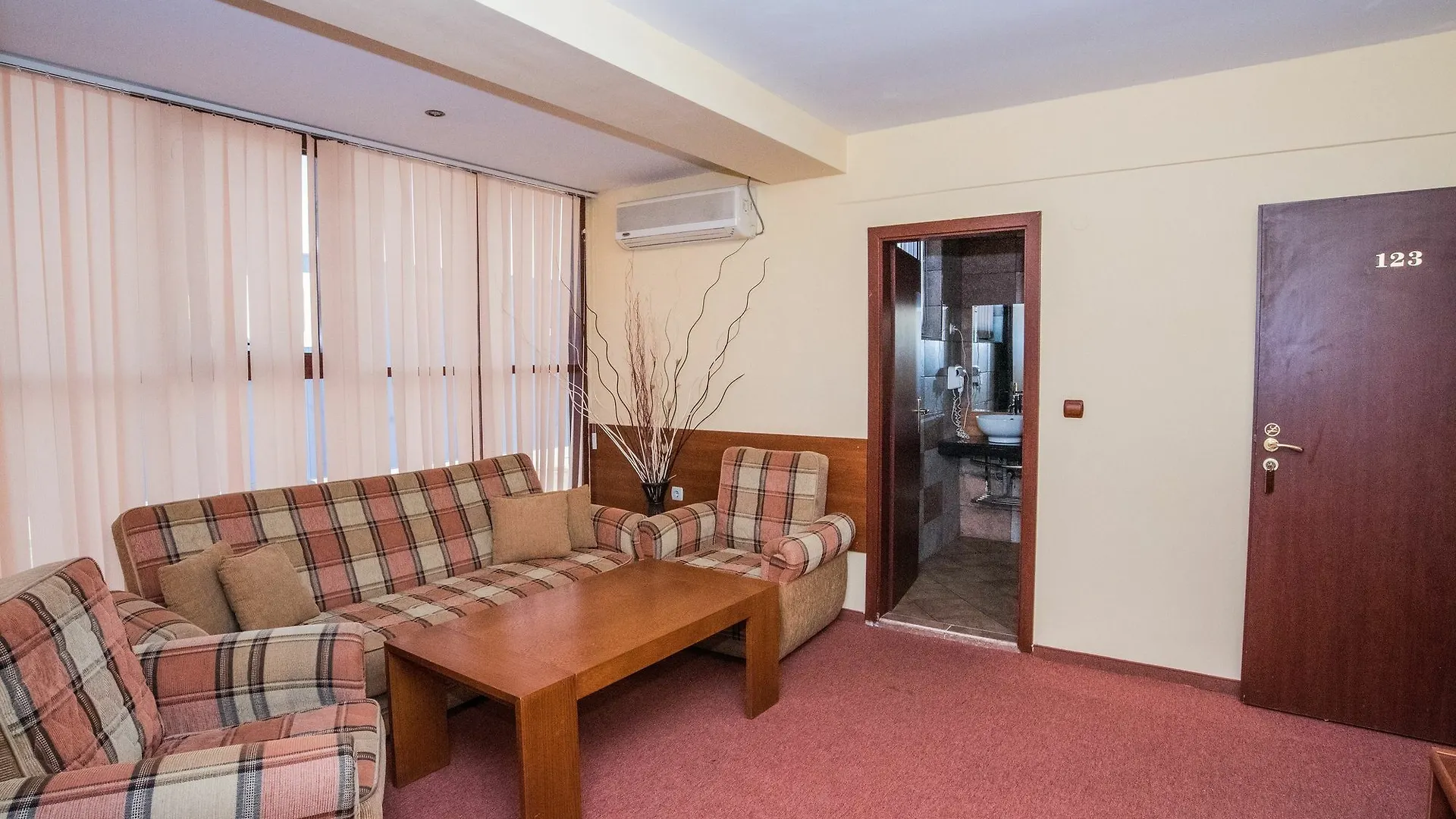 Avenue Hotel Burgas 3*,