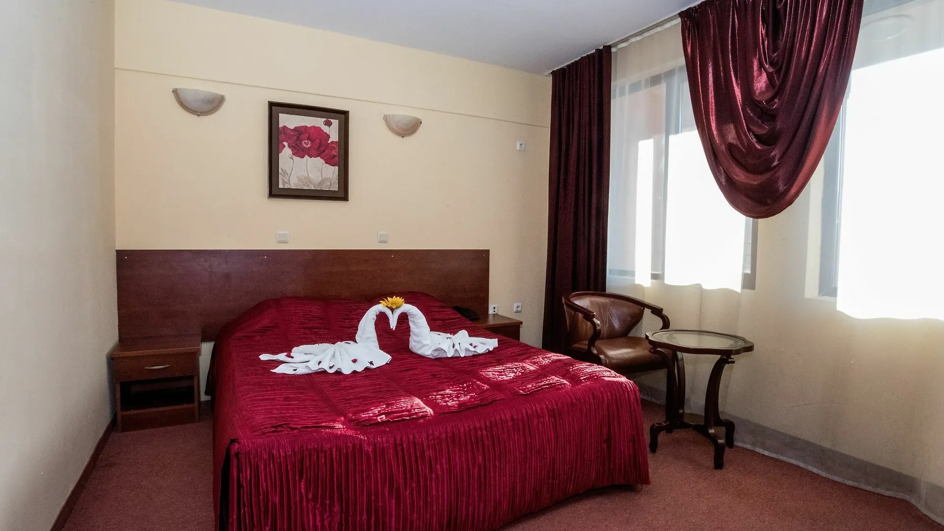 Avenue Hotel Burgas 3*,